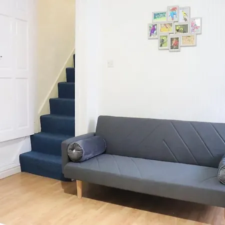 Peaceful 2 Bed House Free Parking