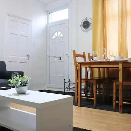 شقة Peaceful 2 Bed House Free Parking ليدز