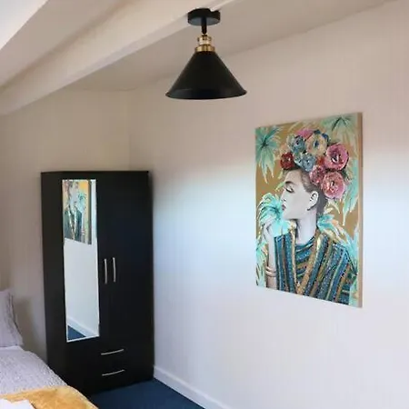 Peaceful 2 Bed House Free Parking *