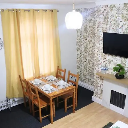 Peaceful 2 Bed House Free Parking *