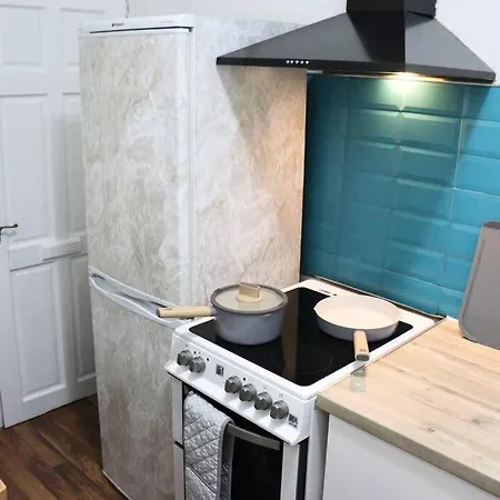 Peaceful 2 Bed House Free Parking شقة ليدز